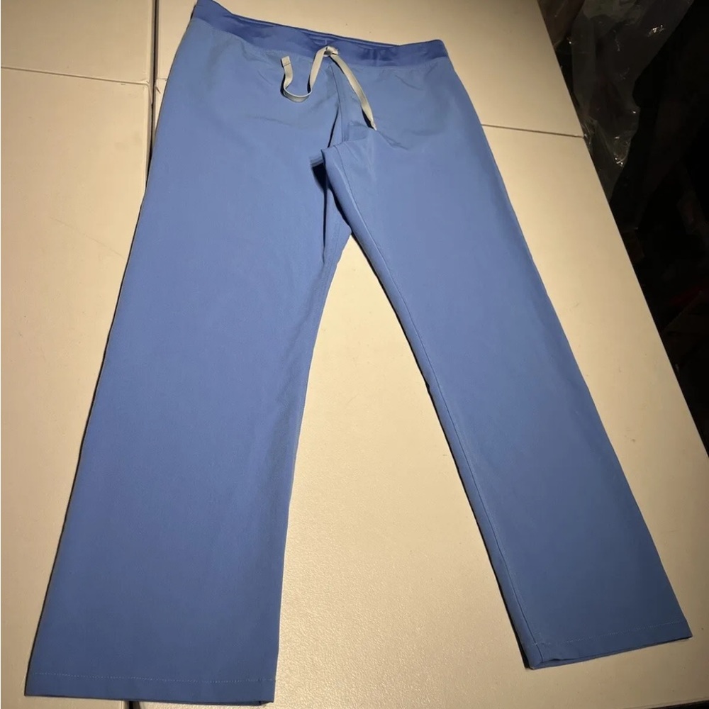 COPY - Figs Livingston womens scrubs.